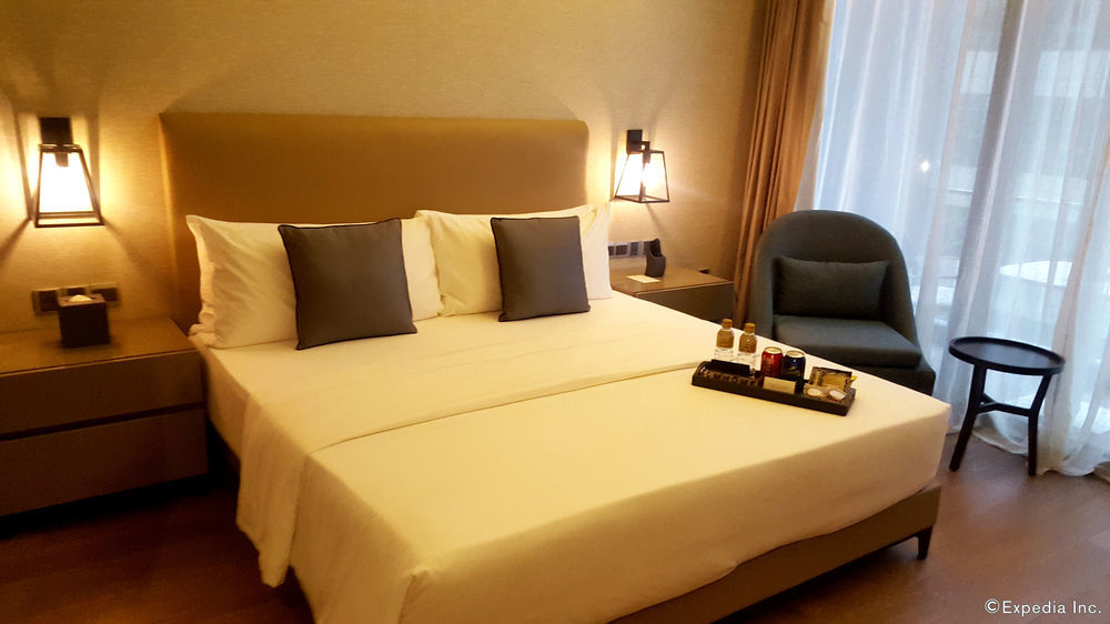 I'M Hotel Makati City Exterior photo Deluxe Room